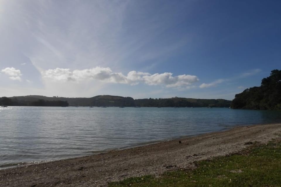 Putaki Bay