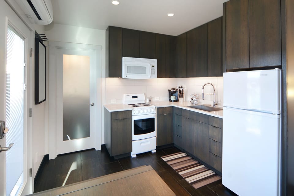 Kitchen efficient and fully equipped.