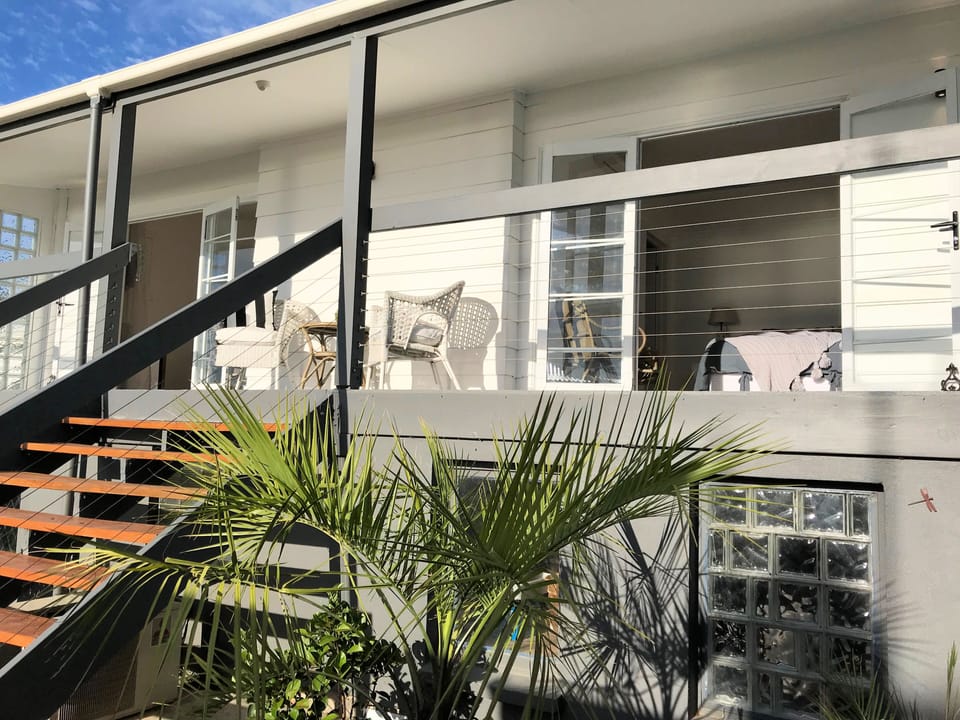 The Admiral Riverside Studio 1 (left) & Studio 2 (right) have elevated positions