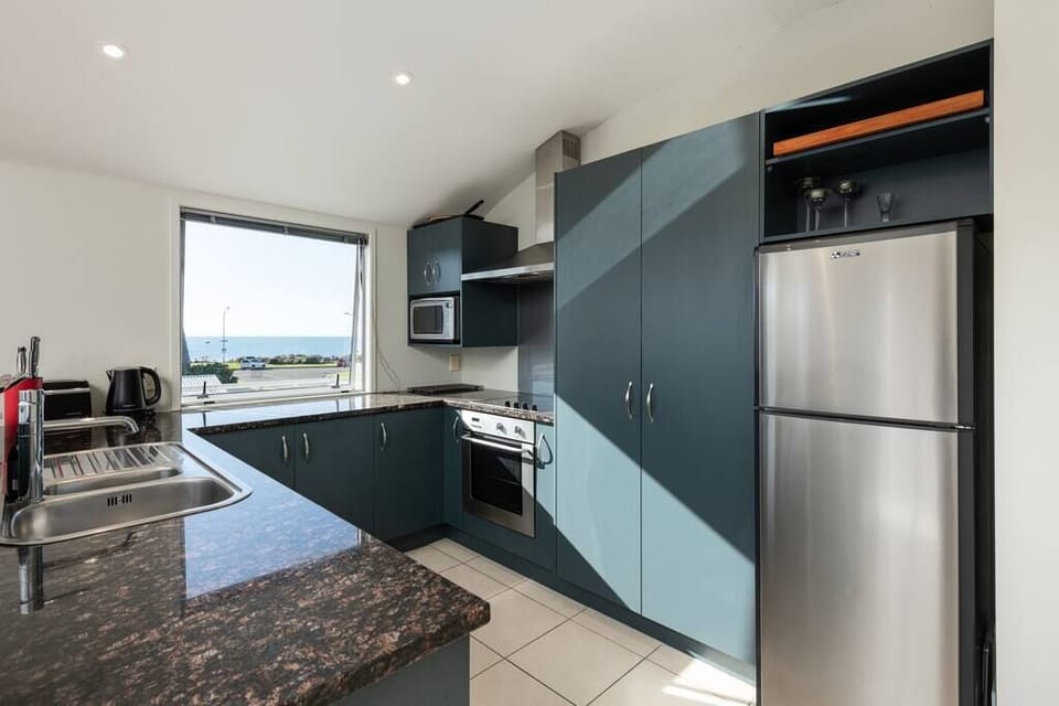 Kitchen with views of the Ocean