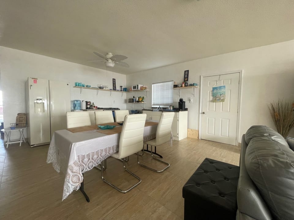 Kitchenette 