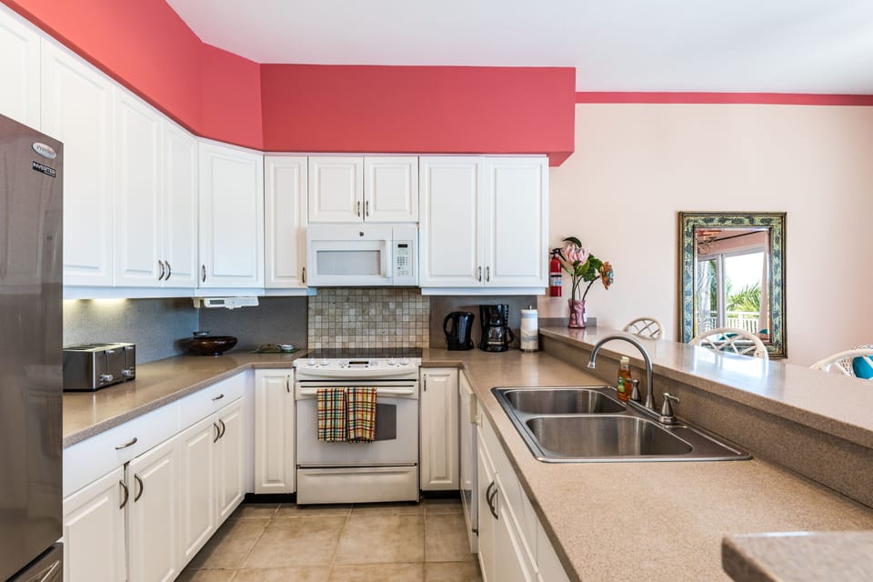 Full kitchen, blender, toaster, stove, oven, microwave, dishwasher, coffee maker