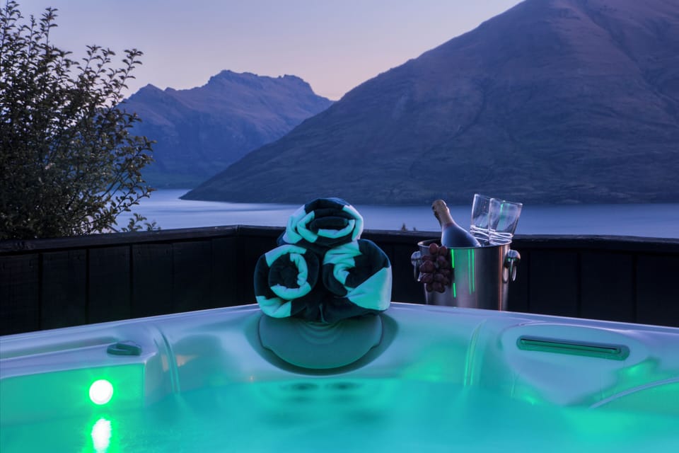 Spa pool / hot tub with beautiful views