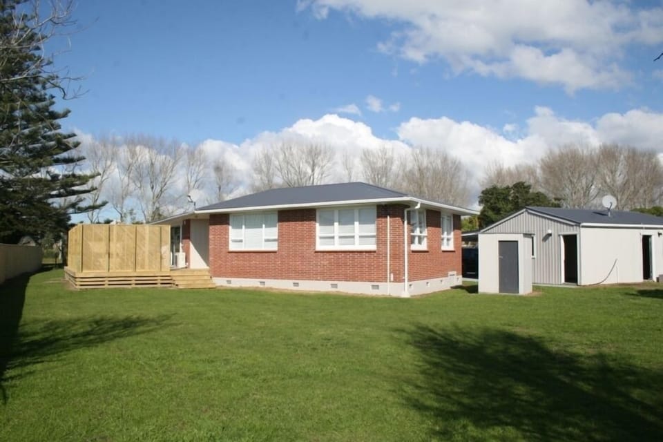Apanui House