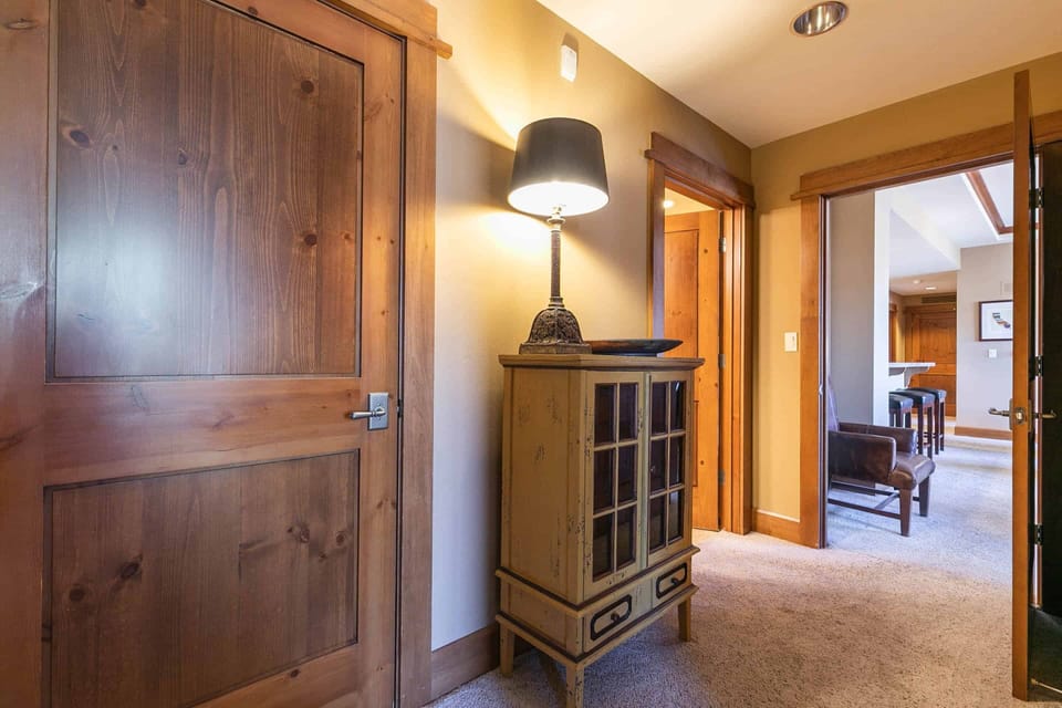 1693602269279-738-13