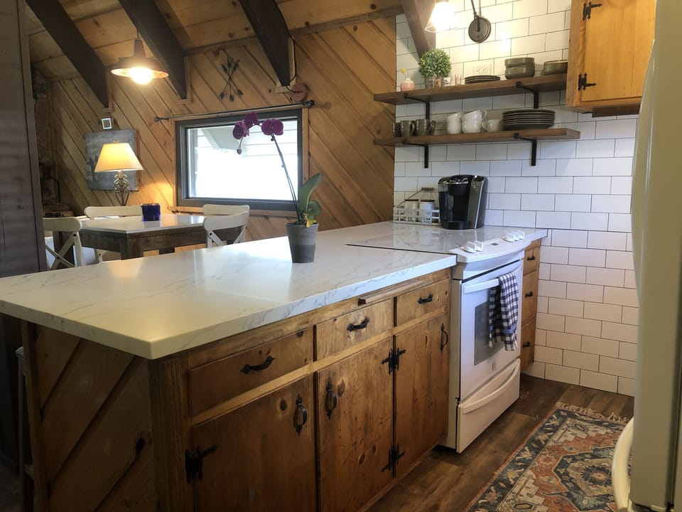 Full newly remodeled kitchen 