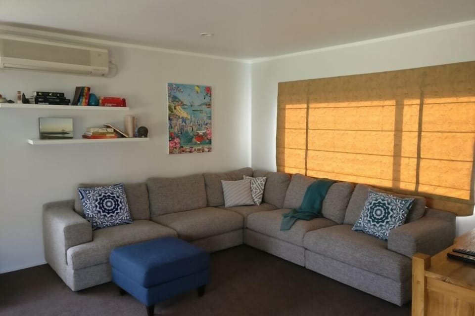 Lounge.