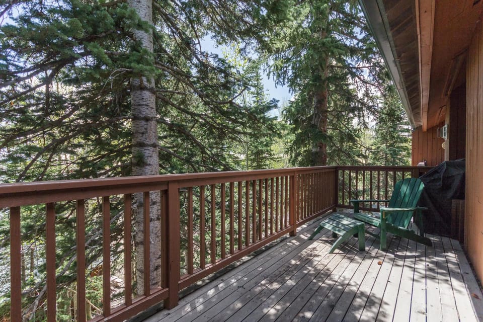 Private Deck