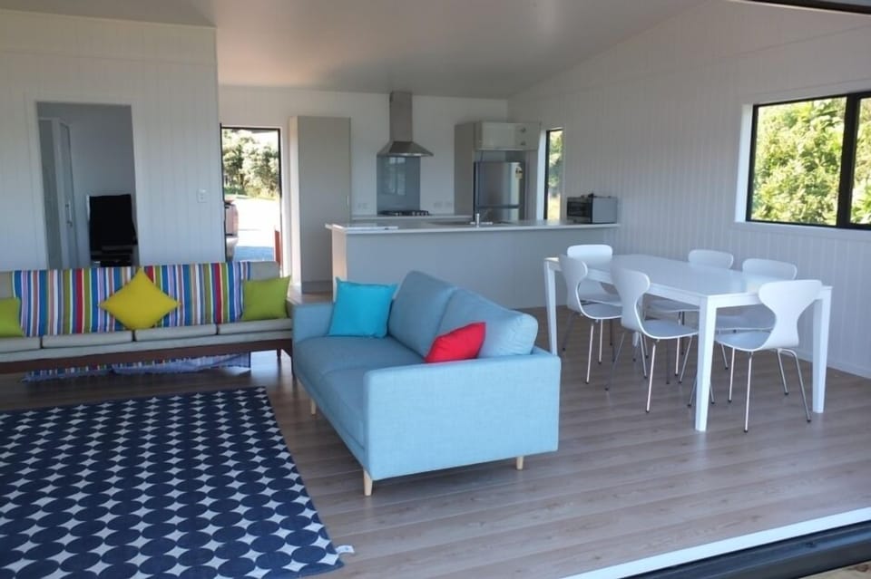 Lounge, dining, kitchen