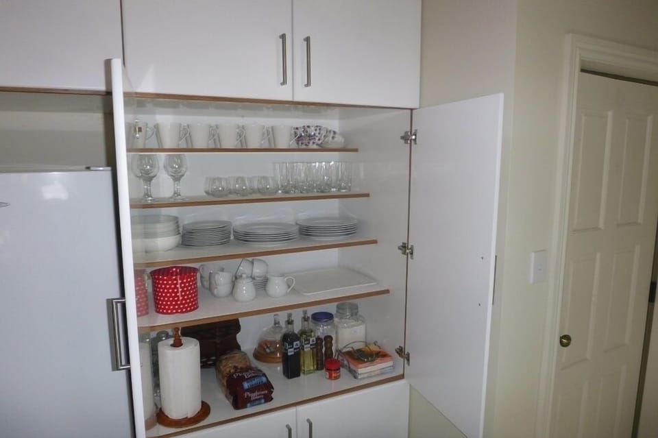 FULLY EQUIPED KITCHEN
