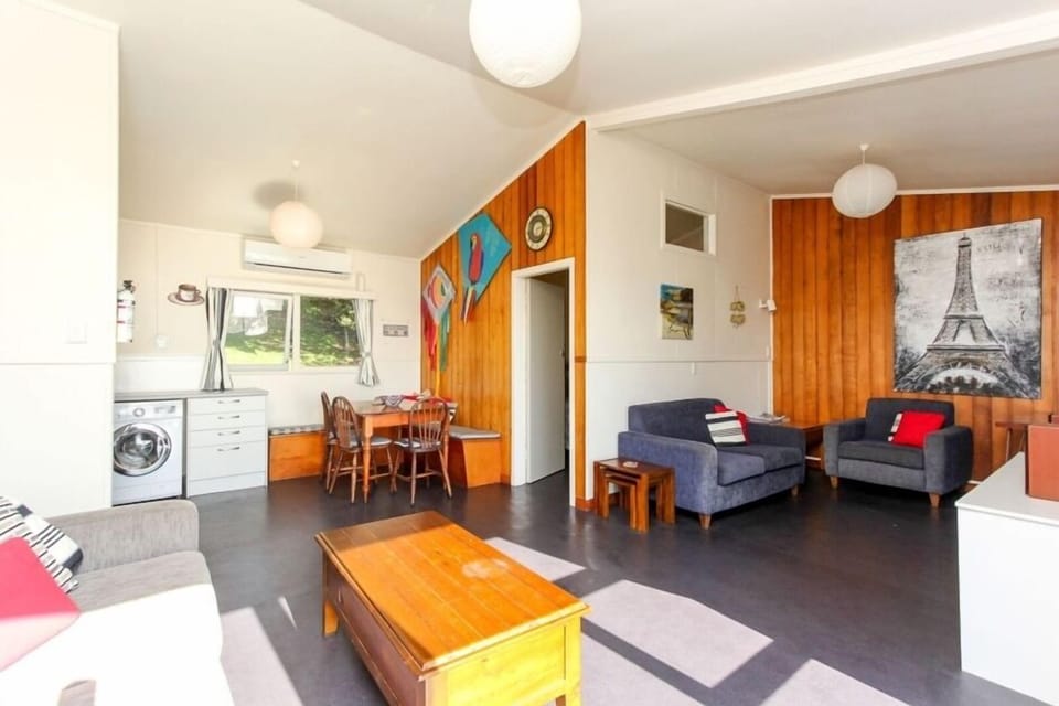 Oakura Back of house