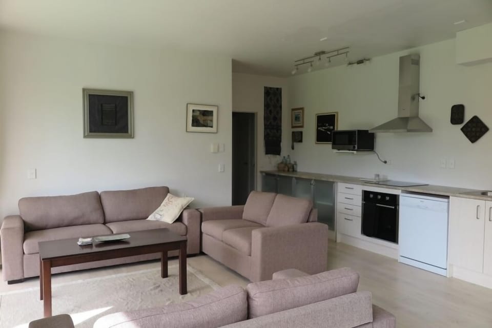 Kaka living area