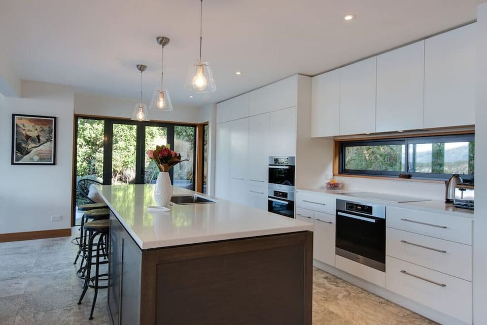Island bench in kitchen