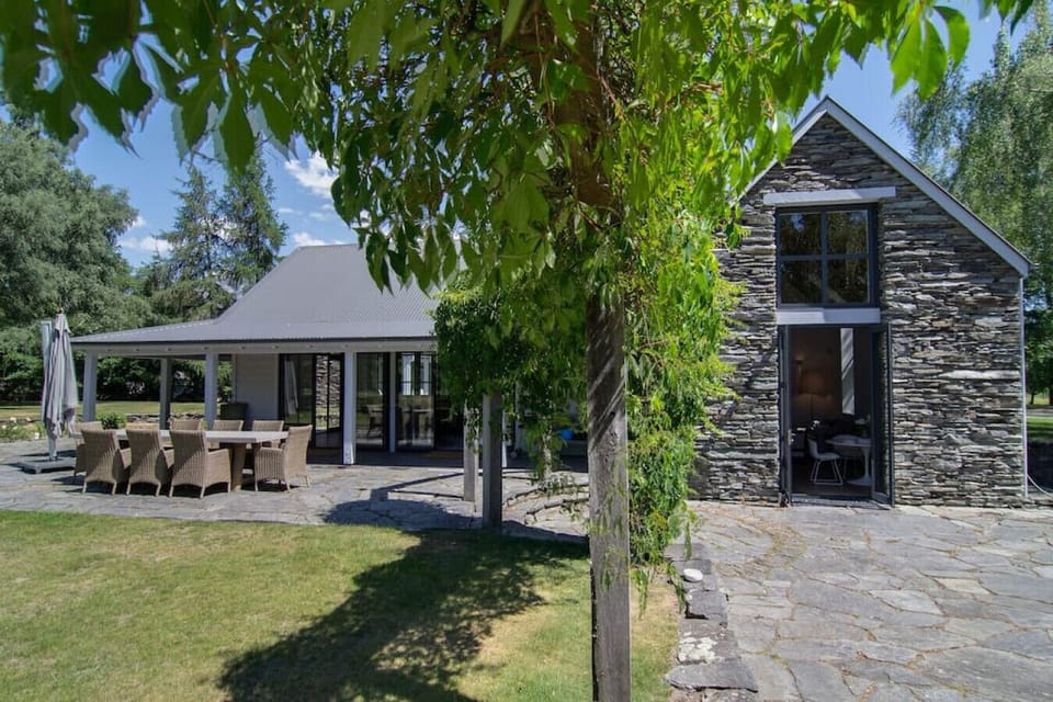 Taramea in Summer