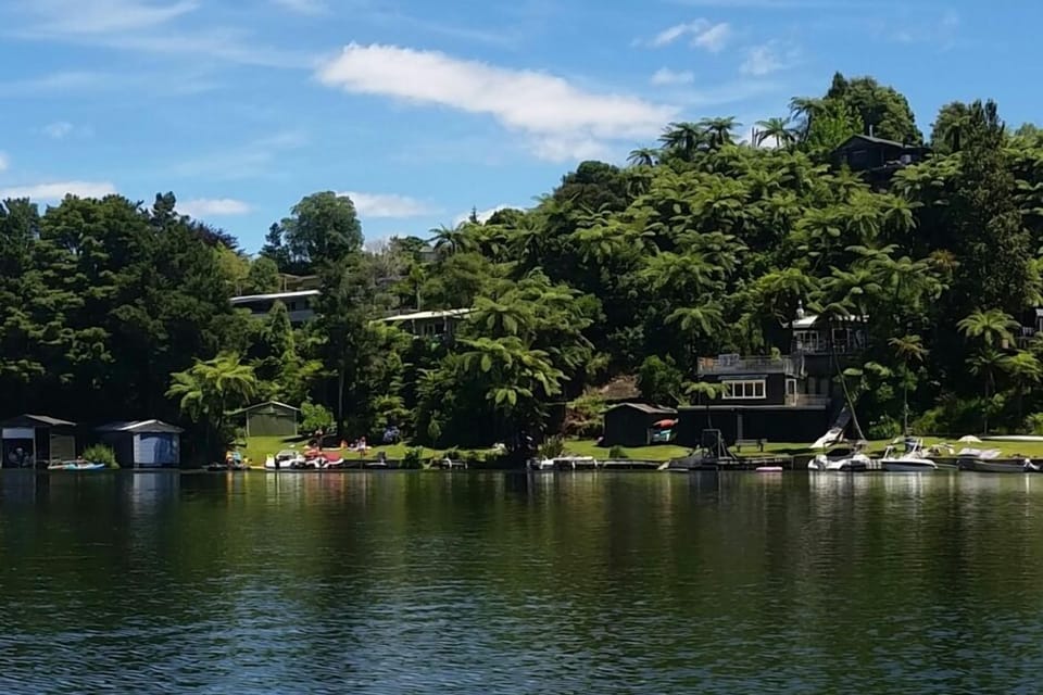 its a short stroll to Te Weta Bay Reserve