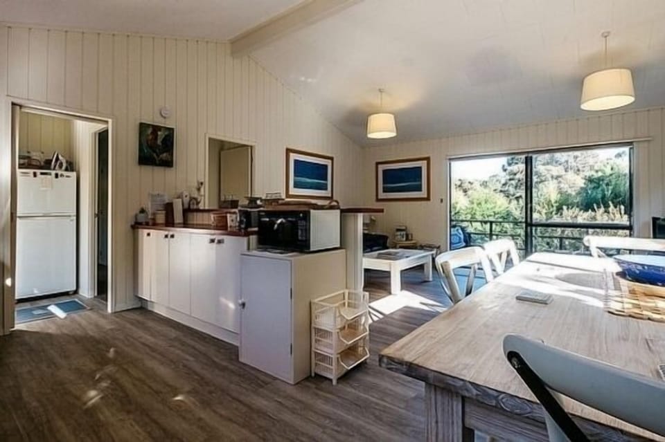 Kitchen, Dining, Lounge