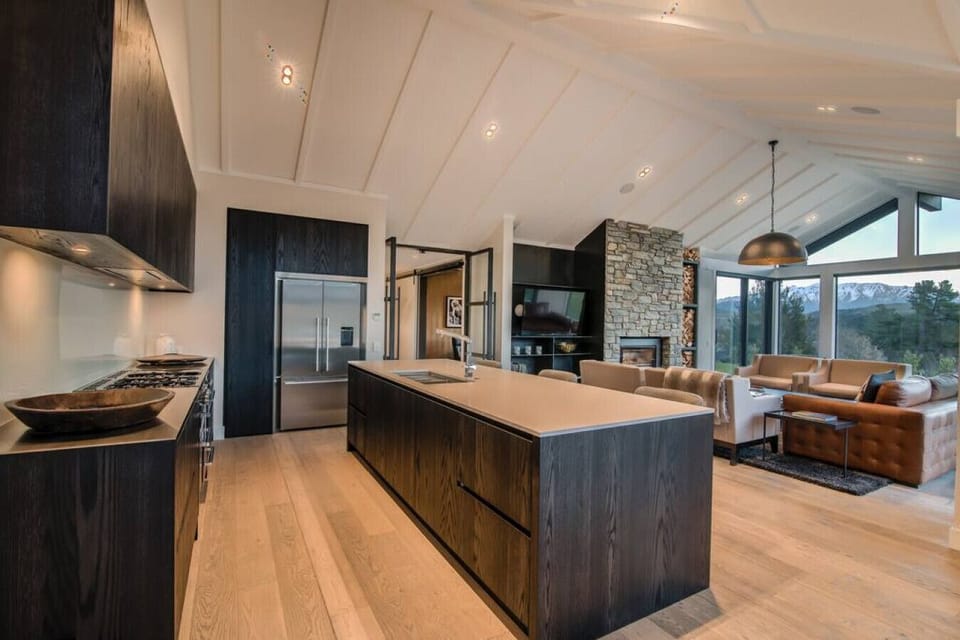 Spacious and fully equipped kitchen