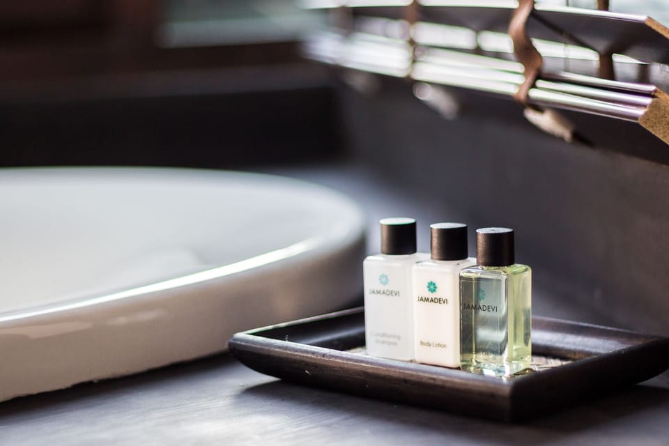 Bathroom amenities