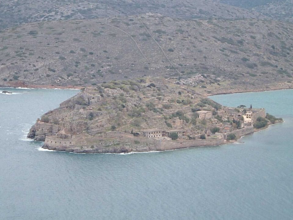  Famous Spinalonga Island - Leper colony. 11 km away from apt