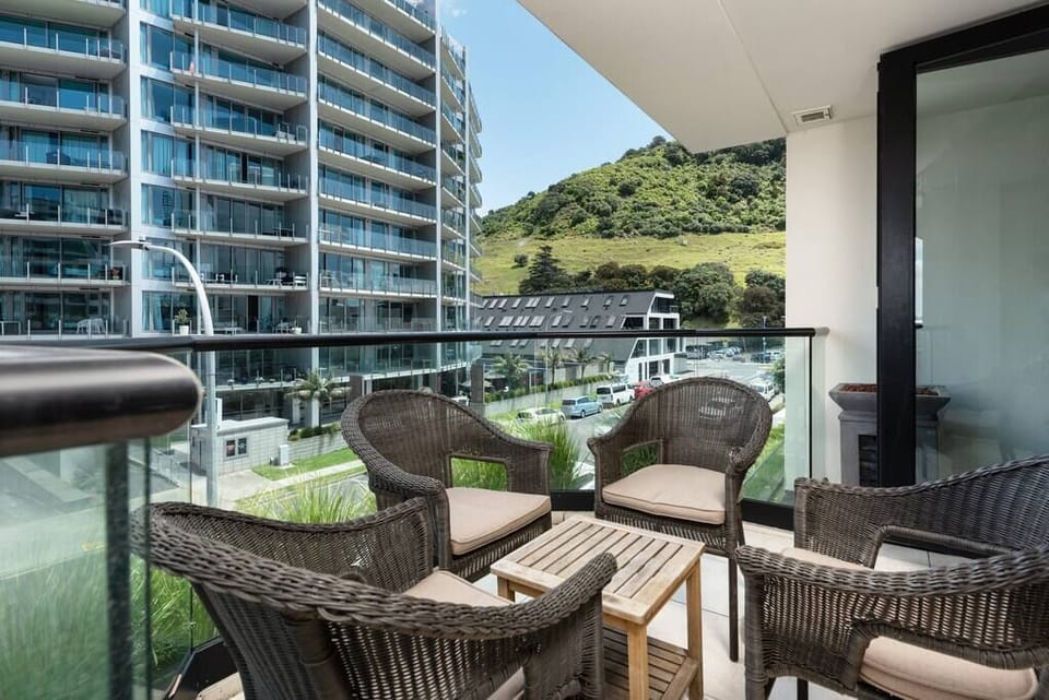 Balcony with view of Mauao