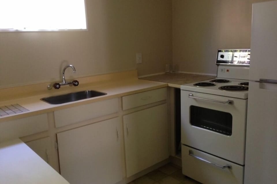 Downstairs kitchen
