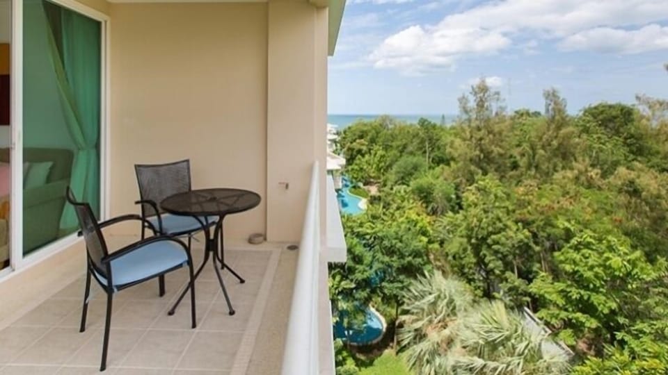 003 San Ploen 2br beachfront 562