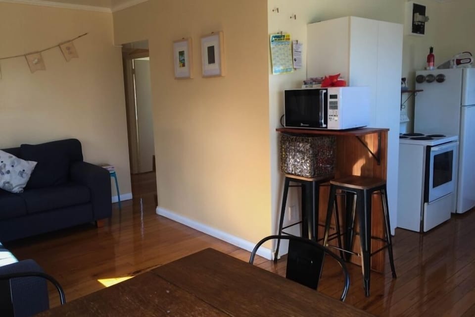 Lounge, dining and kitchen