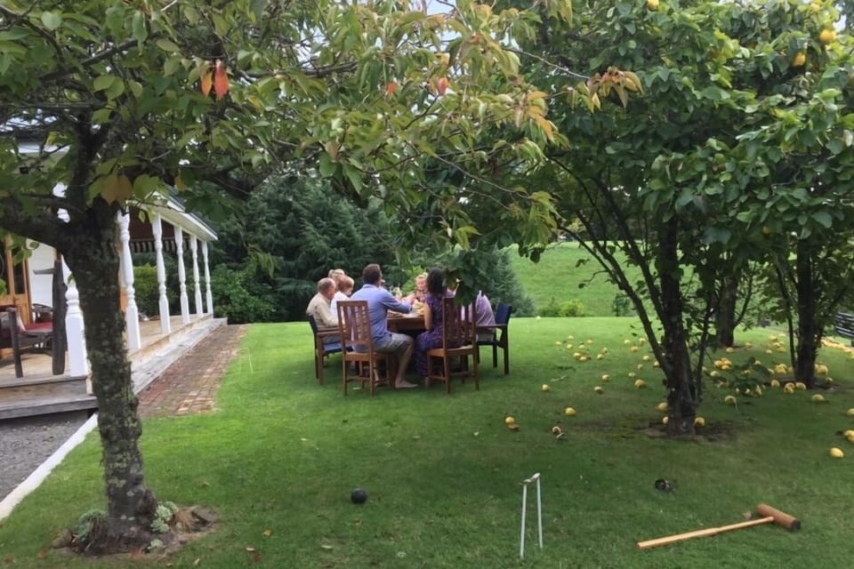 lunch on the lawn