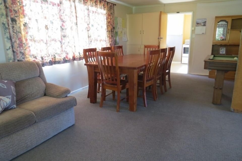Lounge/dinning