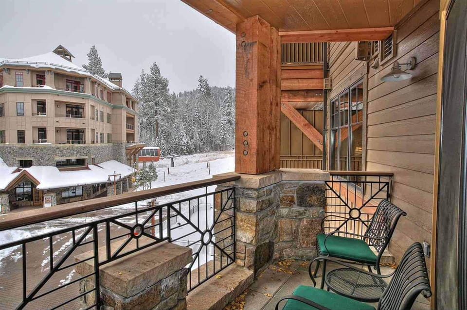 BGH309 Balcony Winer