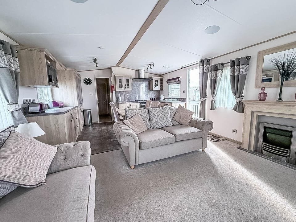 Prepare meals while still being part of the conversation before settling down for a relaxed evening after a day exploring the Norfolk coast.