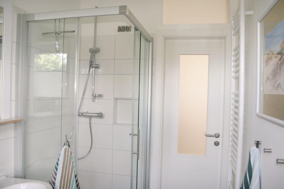 Bath in holiday apartment Himmelreich in Norddorf on the island Amrum
