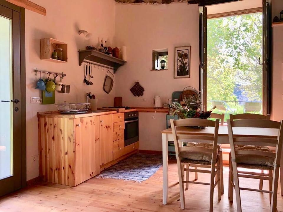 The House of the Pear Tree (4 guests) 