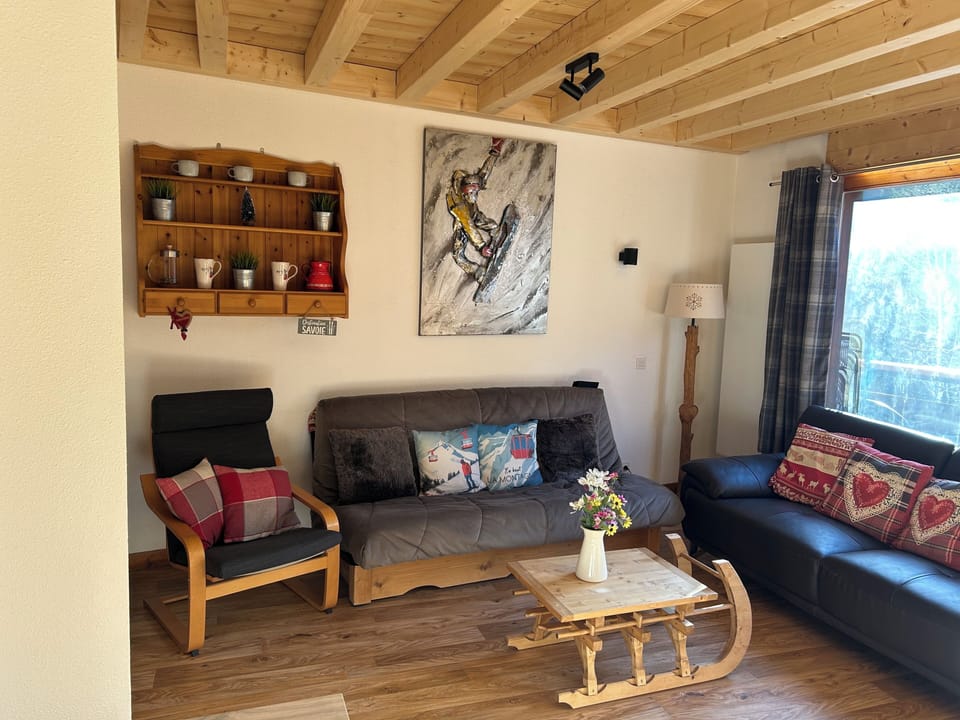 Living room area, with Double Sofa bed