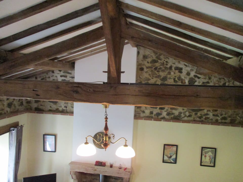 Vaulted ceiling in the lounge