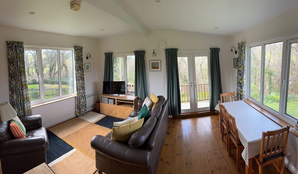 Living Room & Dining Area