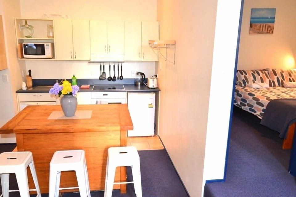 Kitchen has full facilities