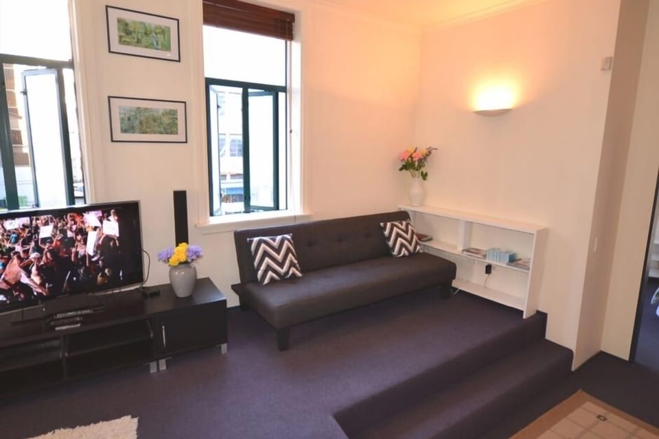 Lounge separates 2 bedrooms