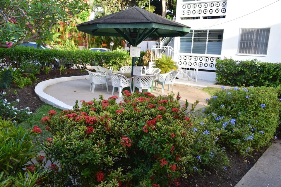 The beautiful tropical gardens are professionally maintained.