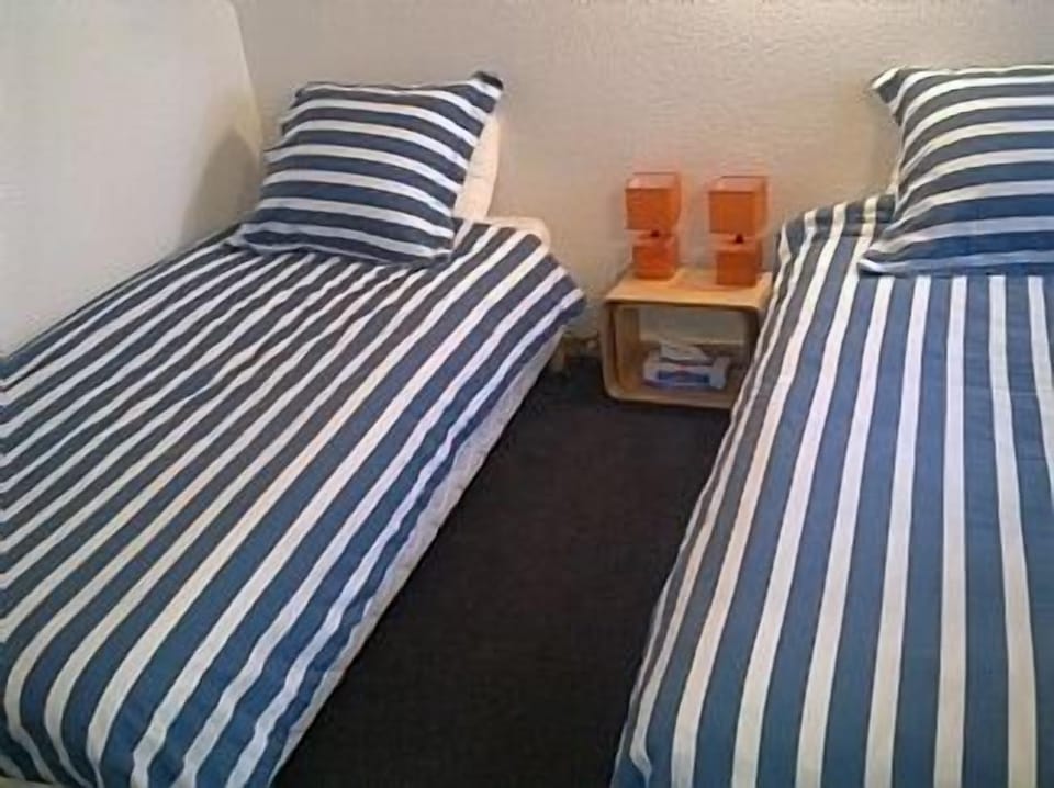 Twin room 3