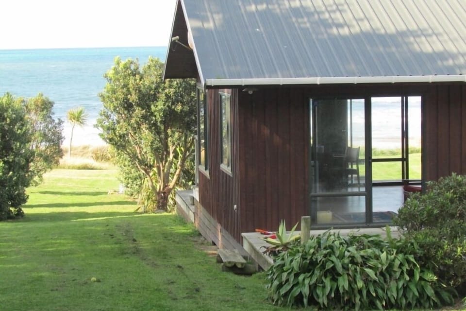 Rear entrance showing fraction of rear deck