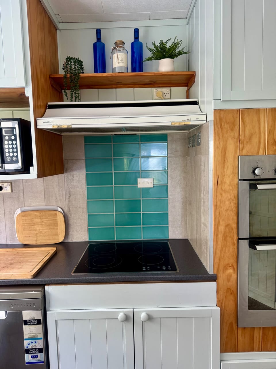 Kitchen cooktop
