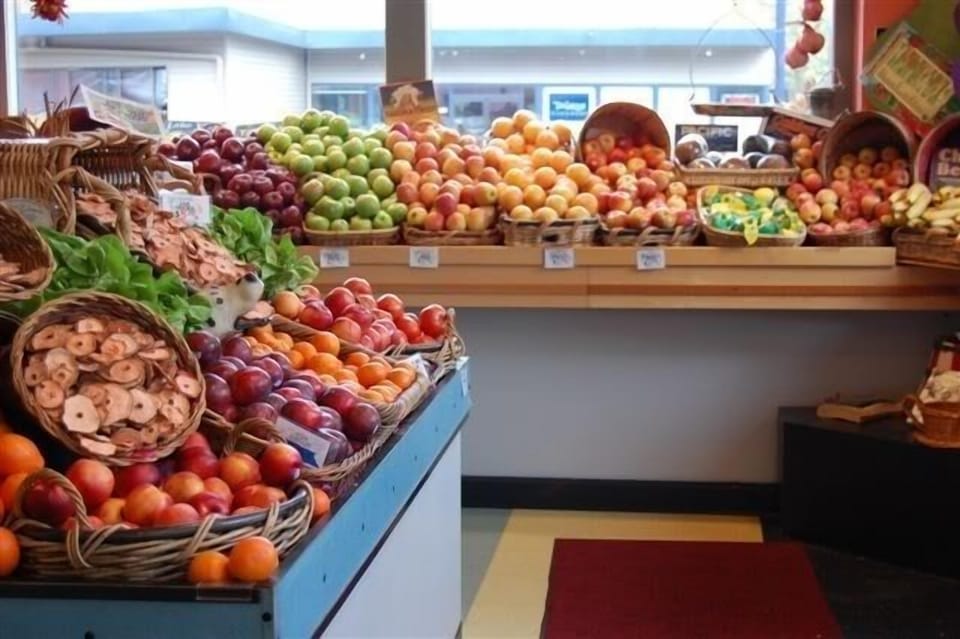 City Market-a quick walk to NW 21st