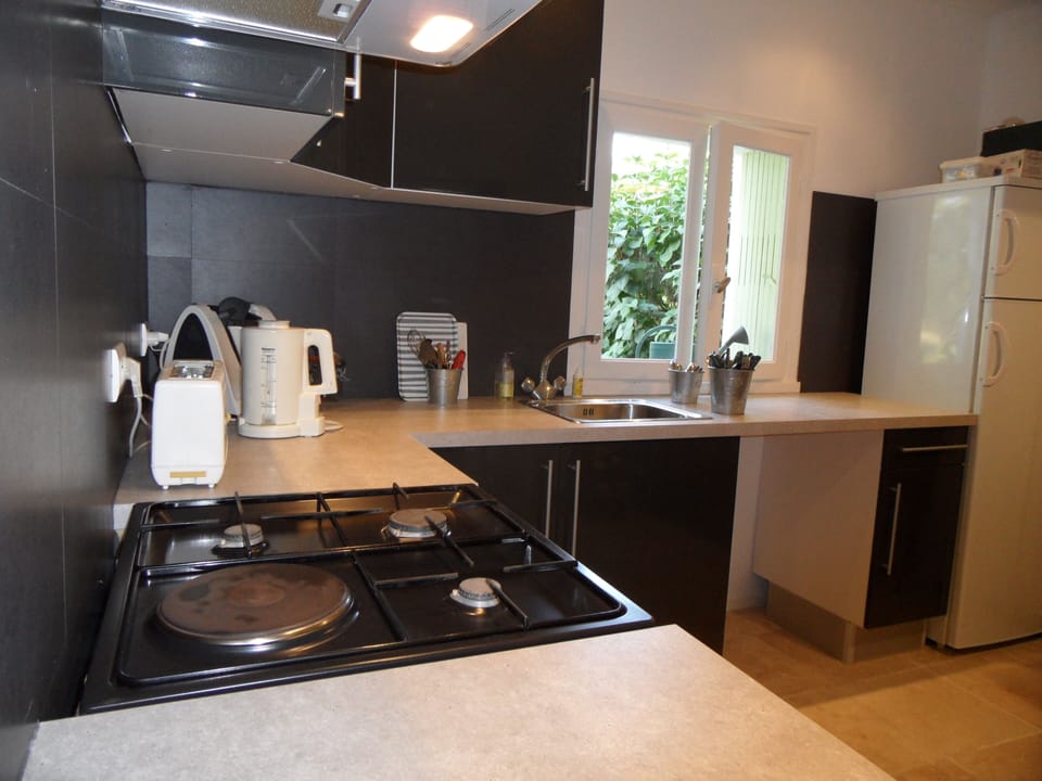 Equipped kitchen