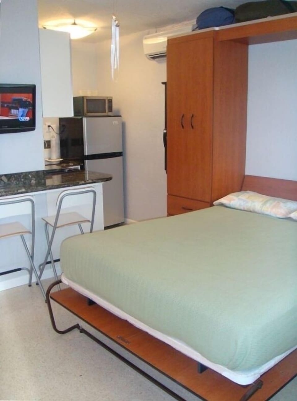 Murphy Bed-open (queen size)