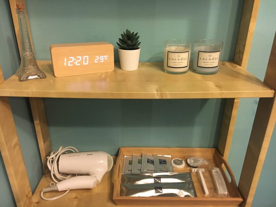 Bathroom amenities