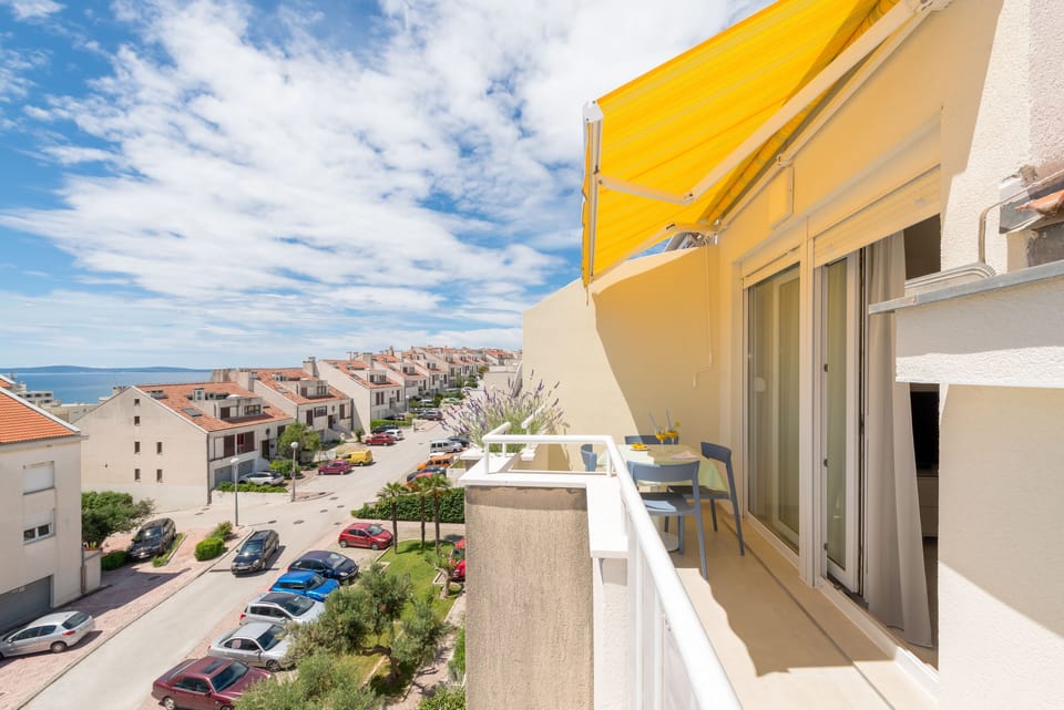 Balcony 1