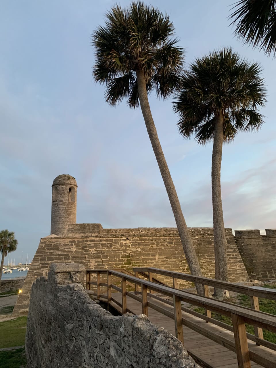 SAINT AUGUSTINE FORT ONLY 45 MINUTES AWAY.