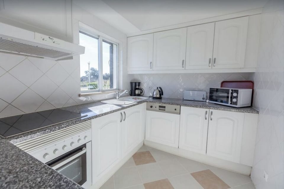 Dishwasher,   oven + hob,   wash machine + dryer,  microwave,  fridge + freezer 