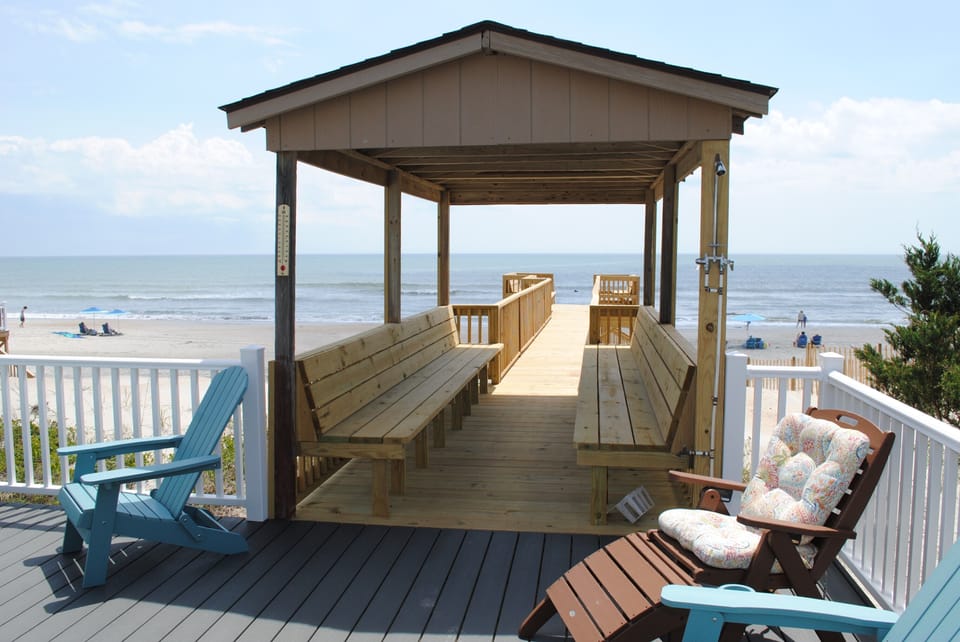 Gazebo on Walkway to Beach